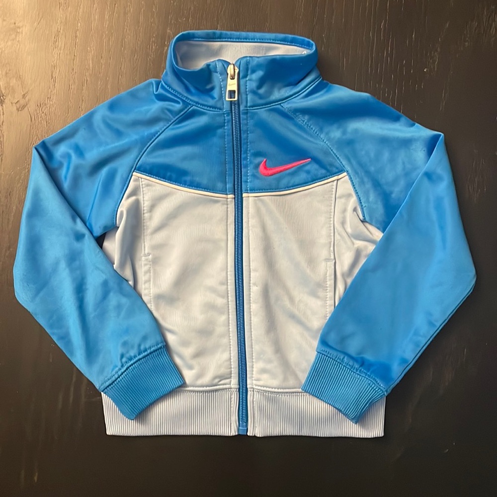 Nike track top size 3T